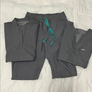 Figs Women's Graphite Scrub Set. Zamora top, rafaela oversized top, jogger pants